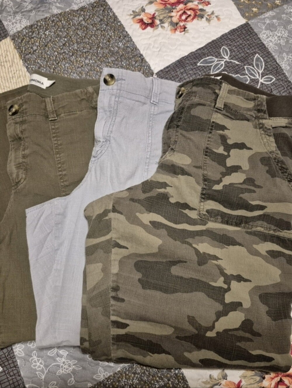 EUC Lot Of 3 Pair Women's Sonoma Cropped / Ankle Cargo Pants Sz 16